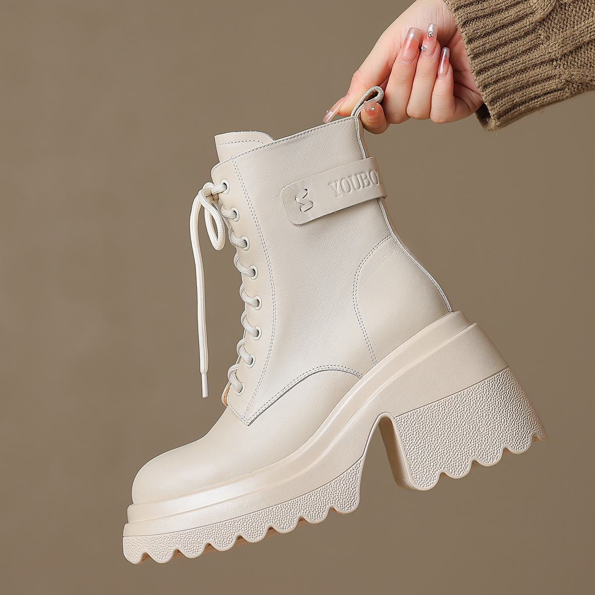 古菲斯奇女鞋粗高跟马丁靴子短筒