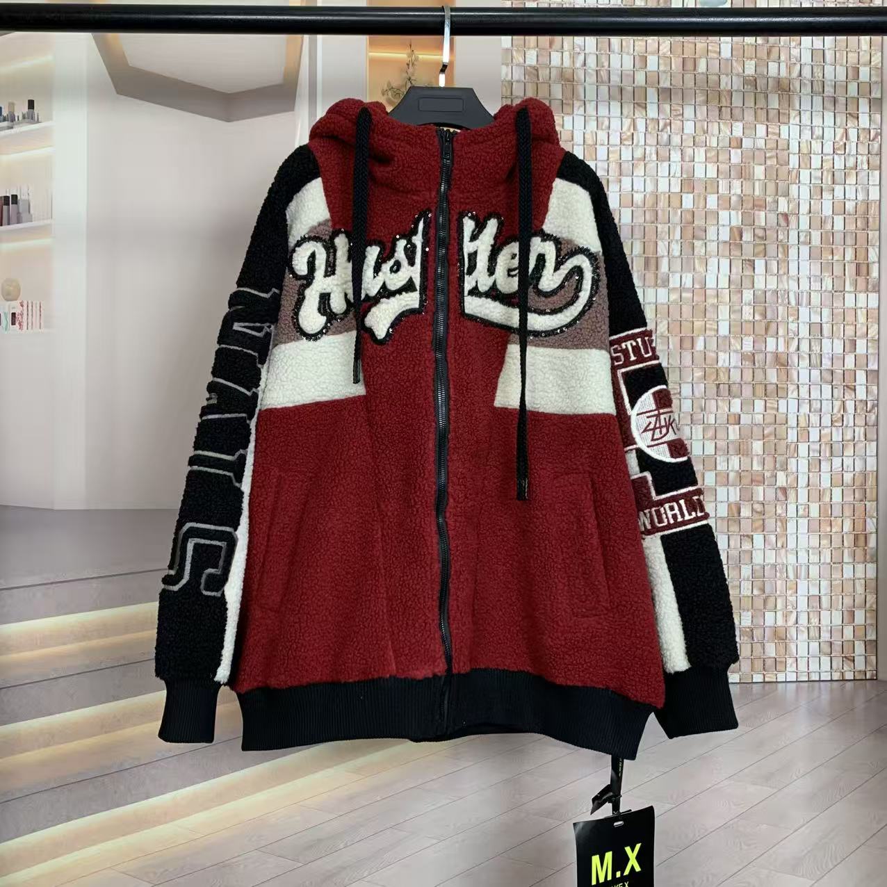 MX潮牌秋冬加绒重工刺绣字母拼色中长款大版连帽羊羔毛外套保暖女