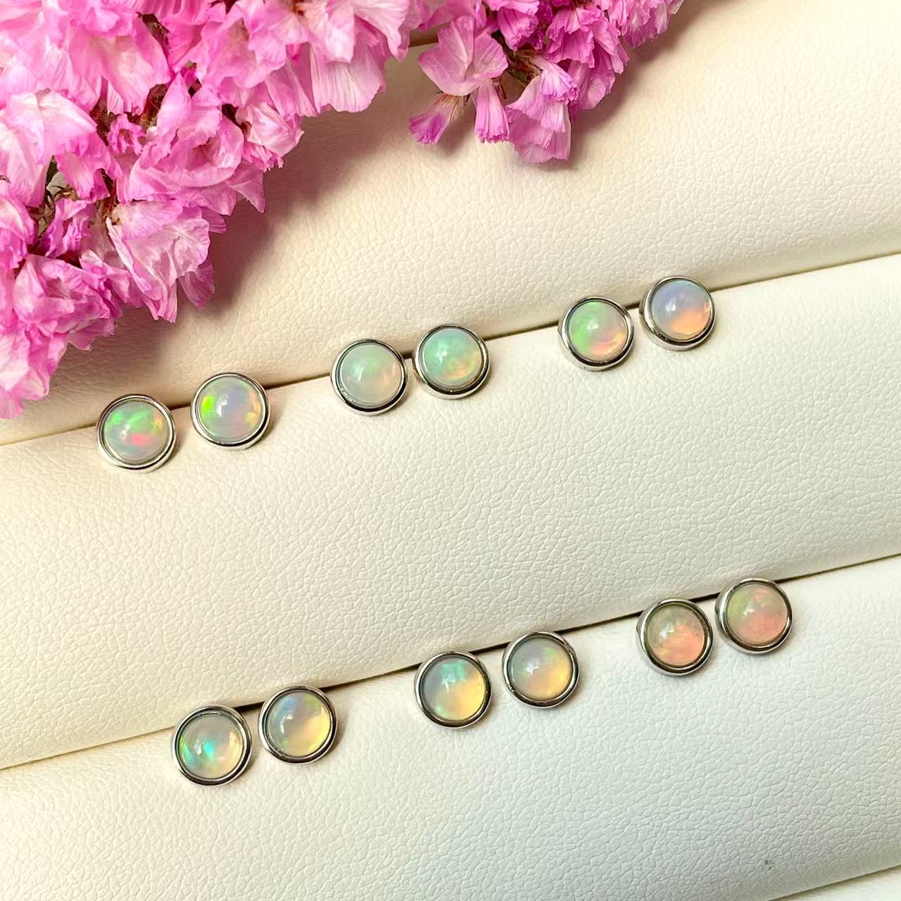 纯银镶嵌天然欧泊火彩漂亮