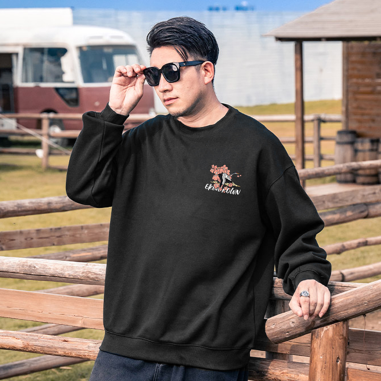 飞鹤170胸围超大胖子黑色圆领卫衣男大码宽松秋冬厚加绒长袖琴猫