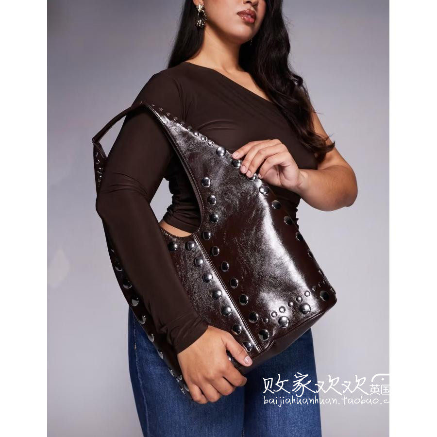 英国代购正品11.24 2025潮流导向 女包新款 设计铆钉做旧手提包