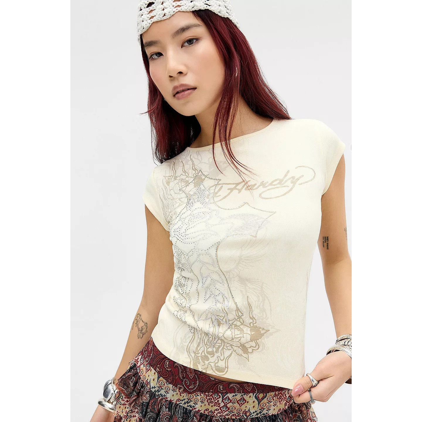 英国代购正品08.03 名品UO 女装新款 时尚设计花短袖浅色舒适T恤