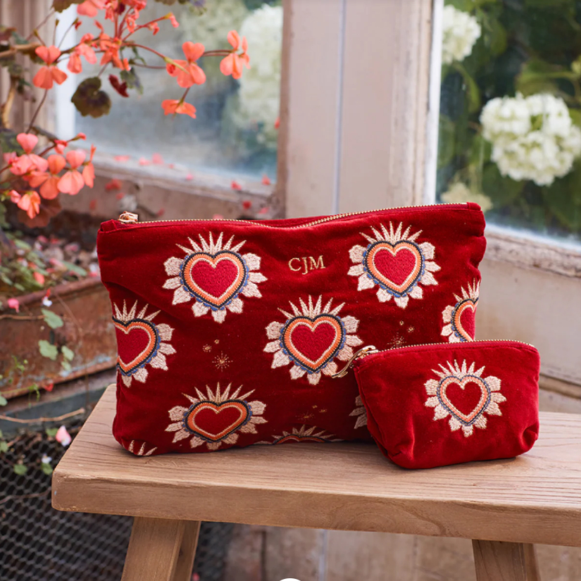 EnchantedHeartMakeupBag