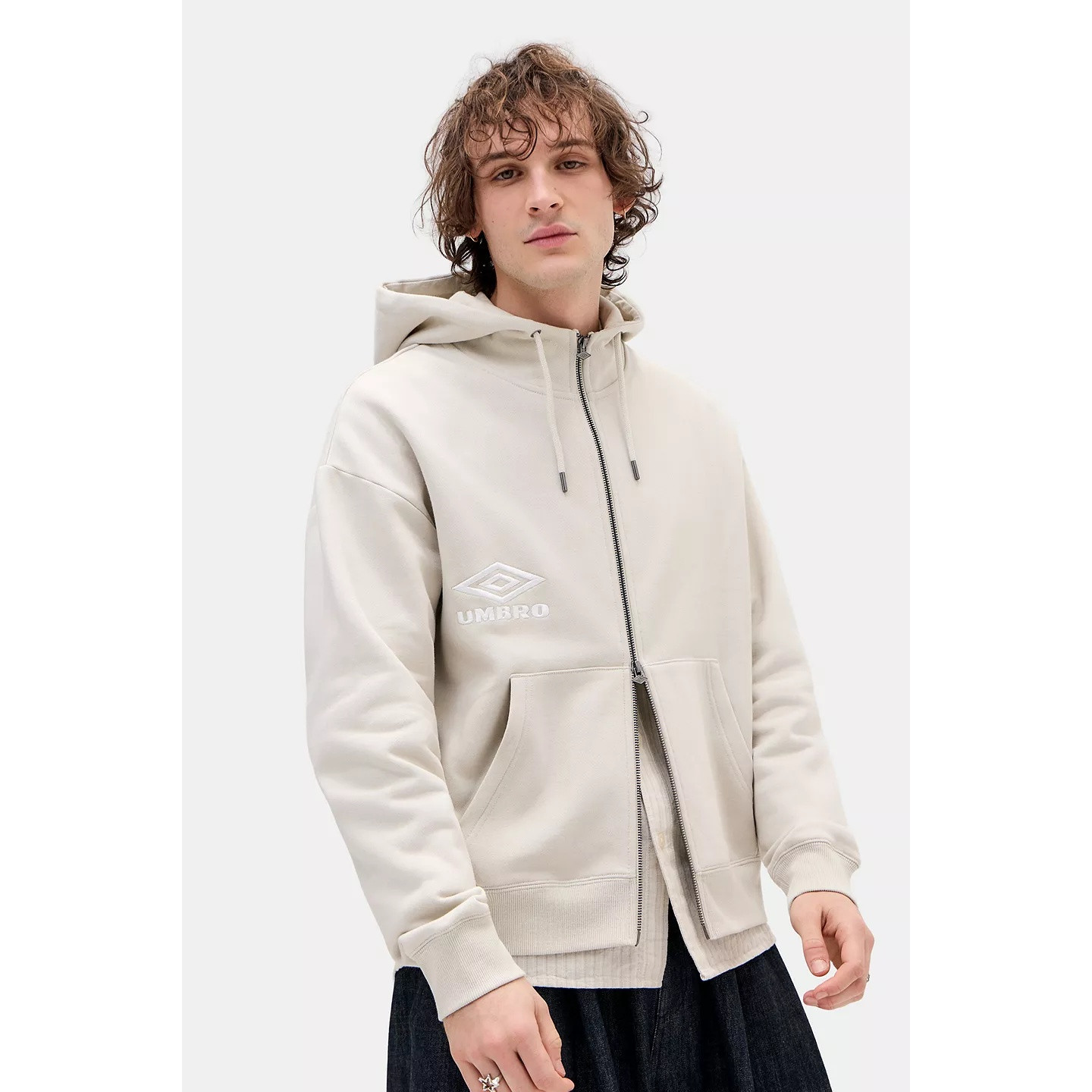 英国代购正品05.06 名品UO 男装新款 连帽拉链浅色开衫百搭卫衣