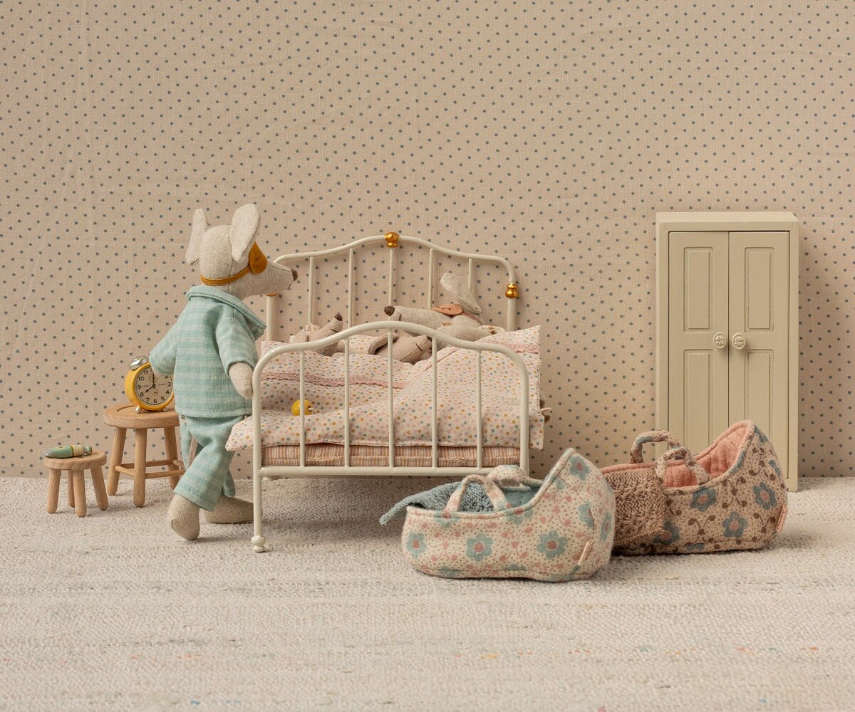 英国正品05.26 Maileg Vintage Bed Mum  迈乐复古床 老鼠床