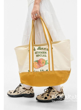 英国代购正品10.15 名品UO 女包新款 新奇桃子图案手提包 托特包