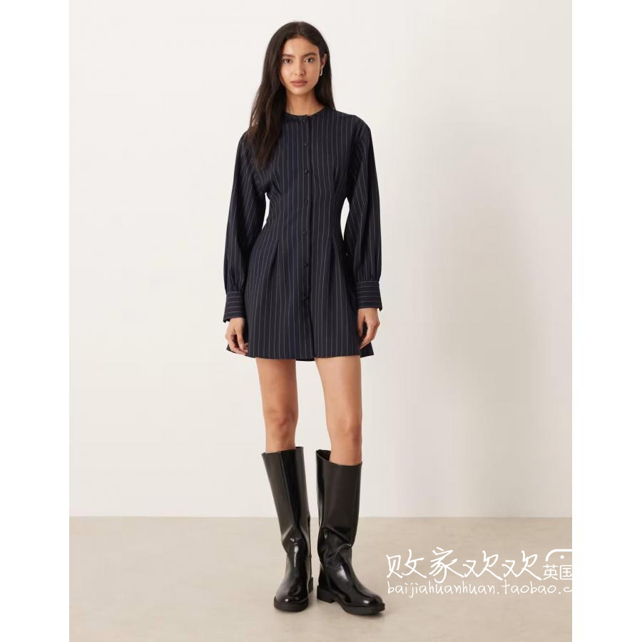 英国代购正品10.08 2025潮流导向 女装新款 时尚条纹迷人连衣裙