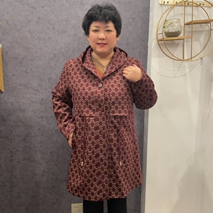 洋气连帽风衣外套女士春秋季宽松气质妈妈装加肥加大中长款休闲装