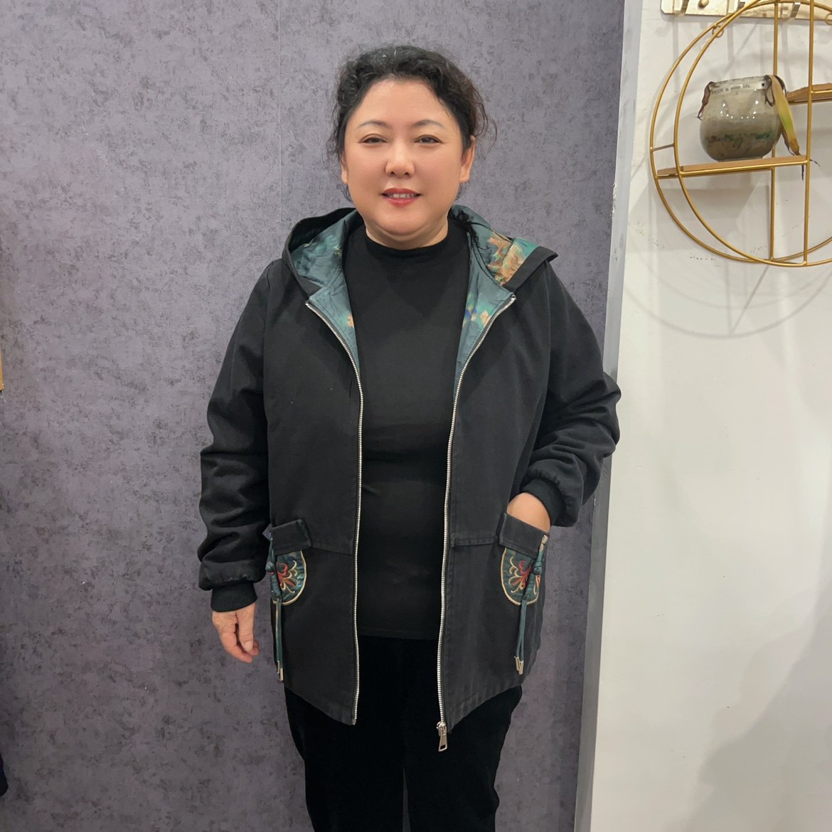 时尚连帽中国风休闲牛仔外套2024新款女士宽松大码中老年妈妈装秋