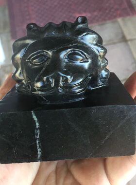 狮头印章狮子玉印泰山墨玉摆件