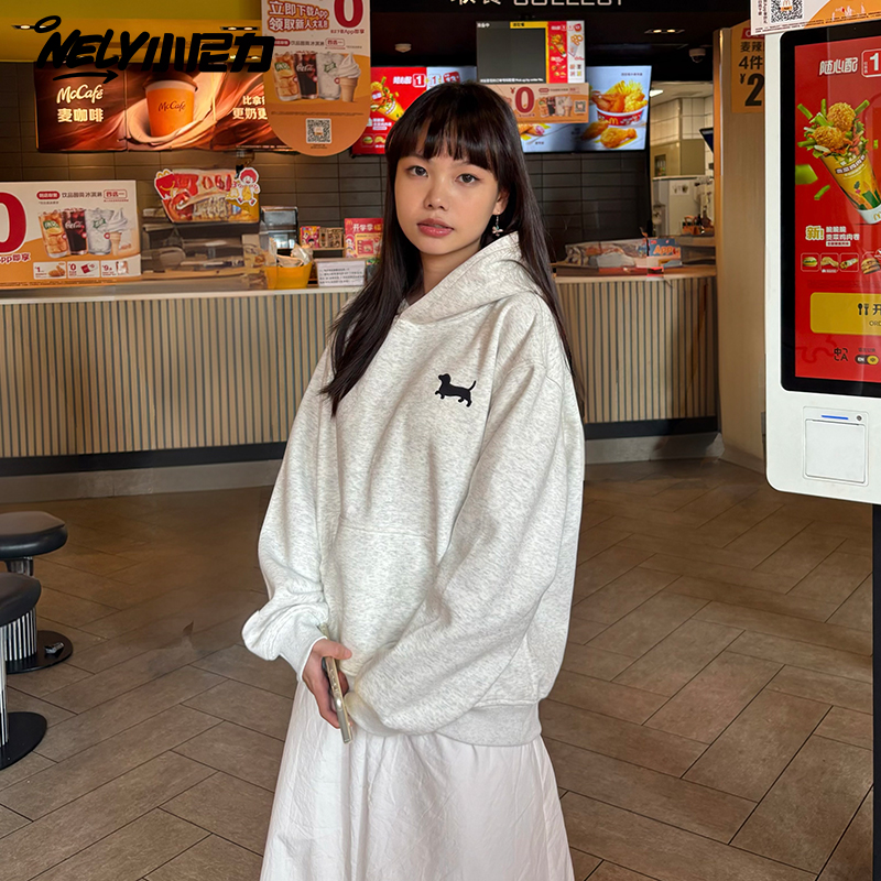 小尼力小狗刺绣连帽卫衣