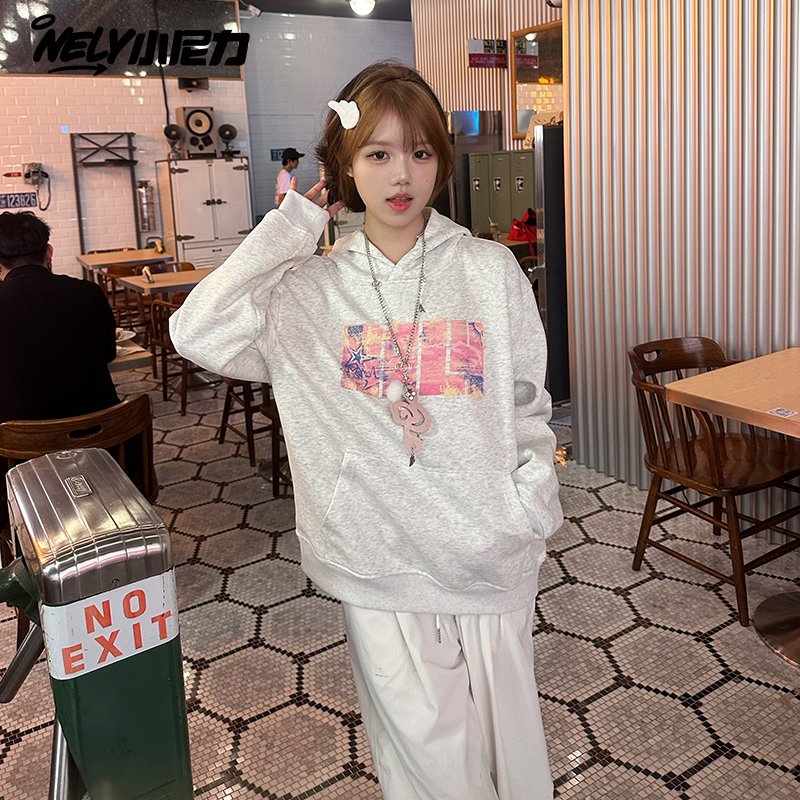 小尼力撞色LOGO连帽卫衣