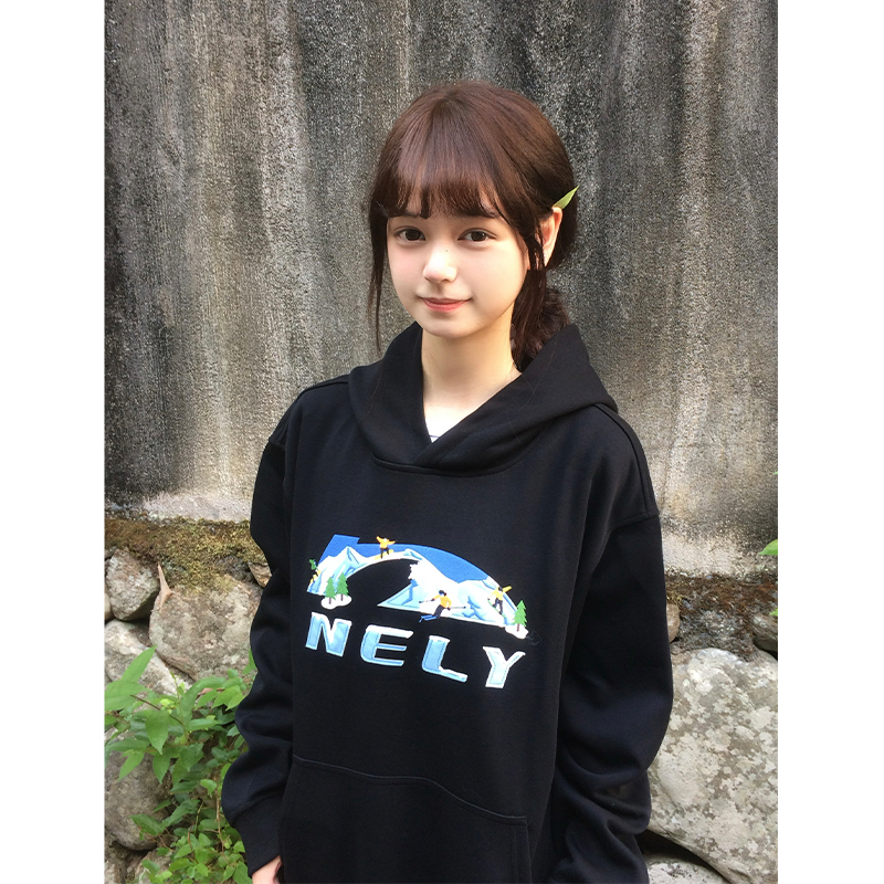 小尼力滑雪刺绣连帽卫衣