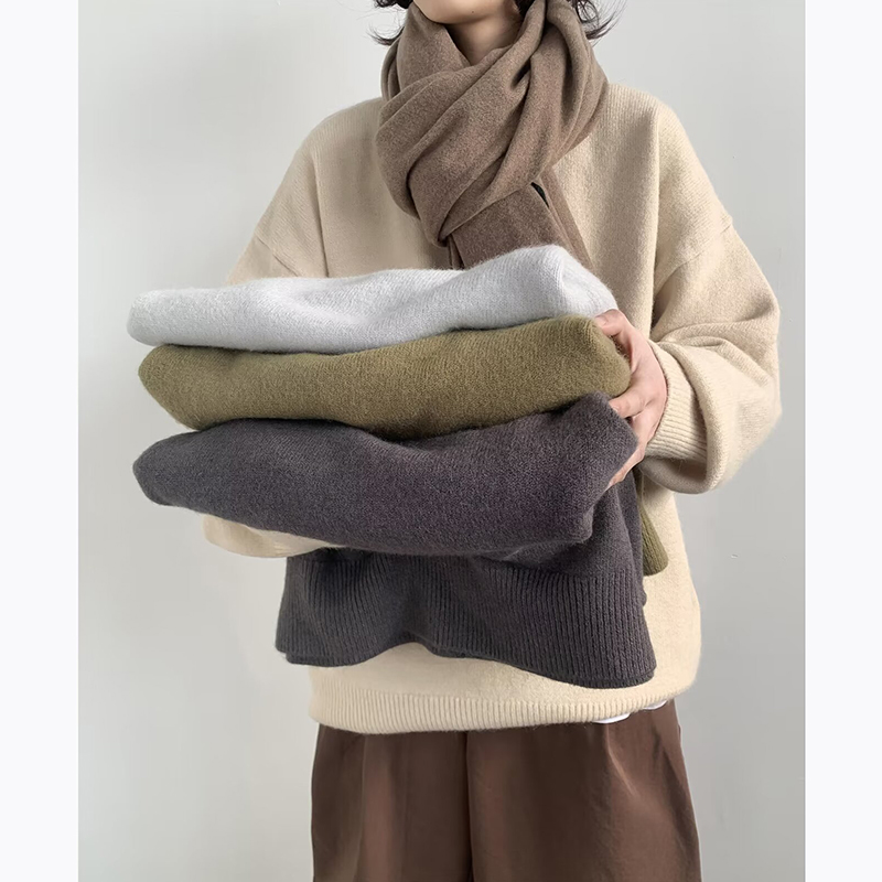 小尼力纯色毛衣针织衫