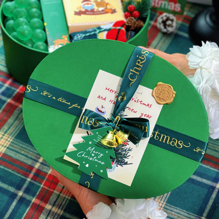 2025圣诞节新年礼盒雪花酥糖果糖霜饼干曲奇苹果阿胶糕伴手礼盒