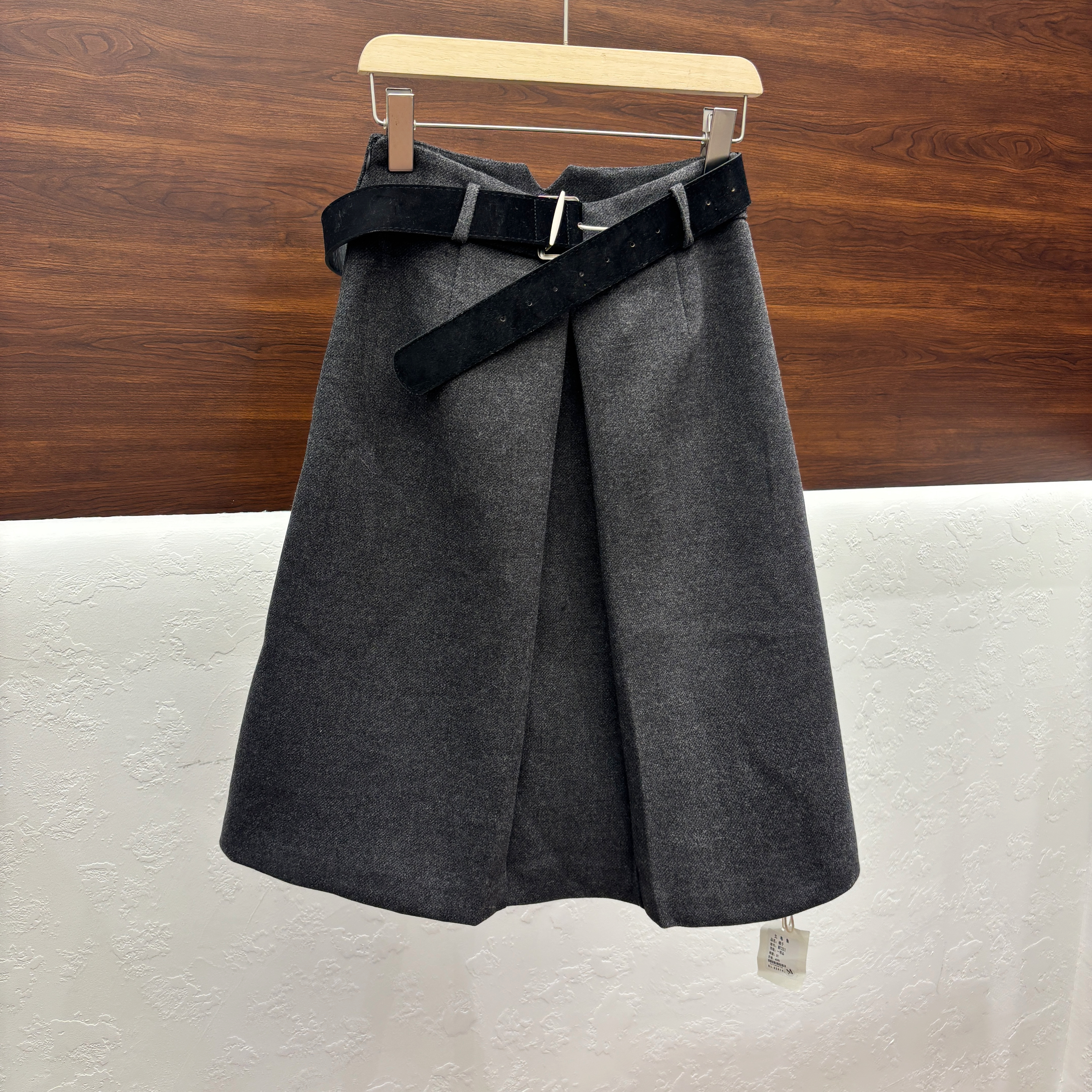 2025秋冬新款韩版高腰显瘦毛呢A字半身裙女百搭休闲中裙子土布鱼