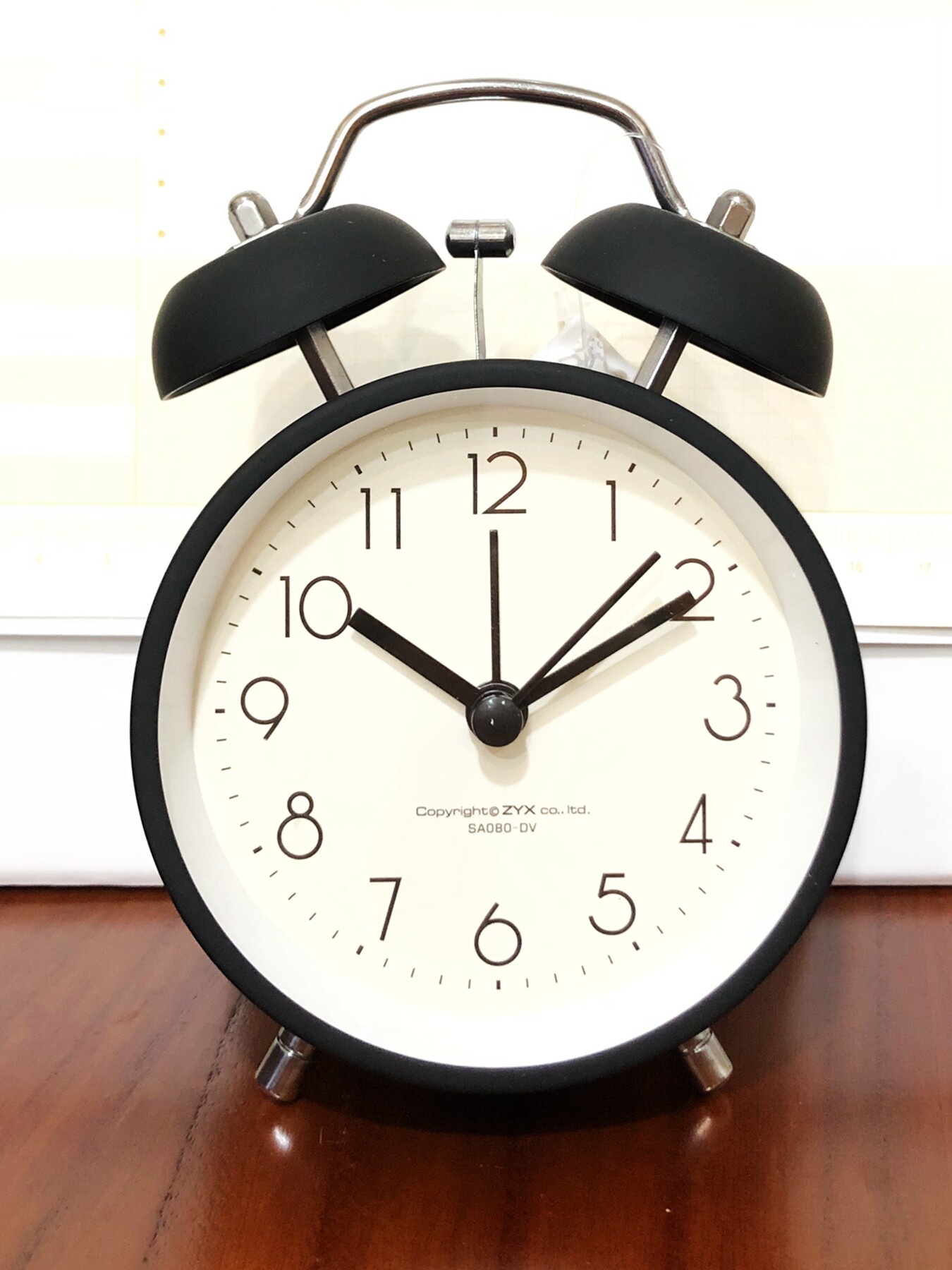 钟意轩金属简约闹钟学生用起床神器轻奢大铃声北欧钟书桌时尚摆件