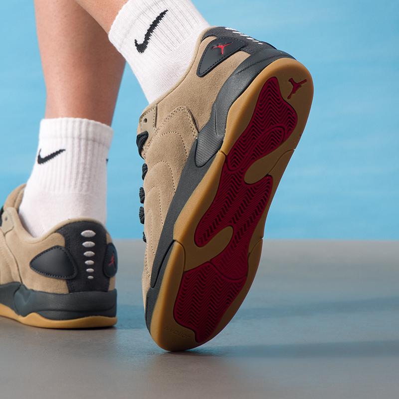 耐克（NIKE）运动鞋男鞋25秋季新款比赛训练缓震舒适JORDAN SESSI
