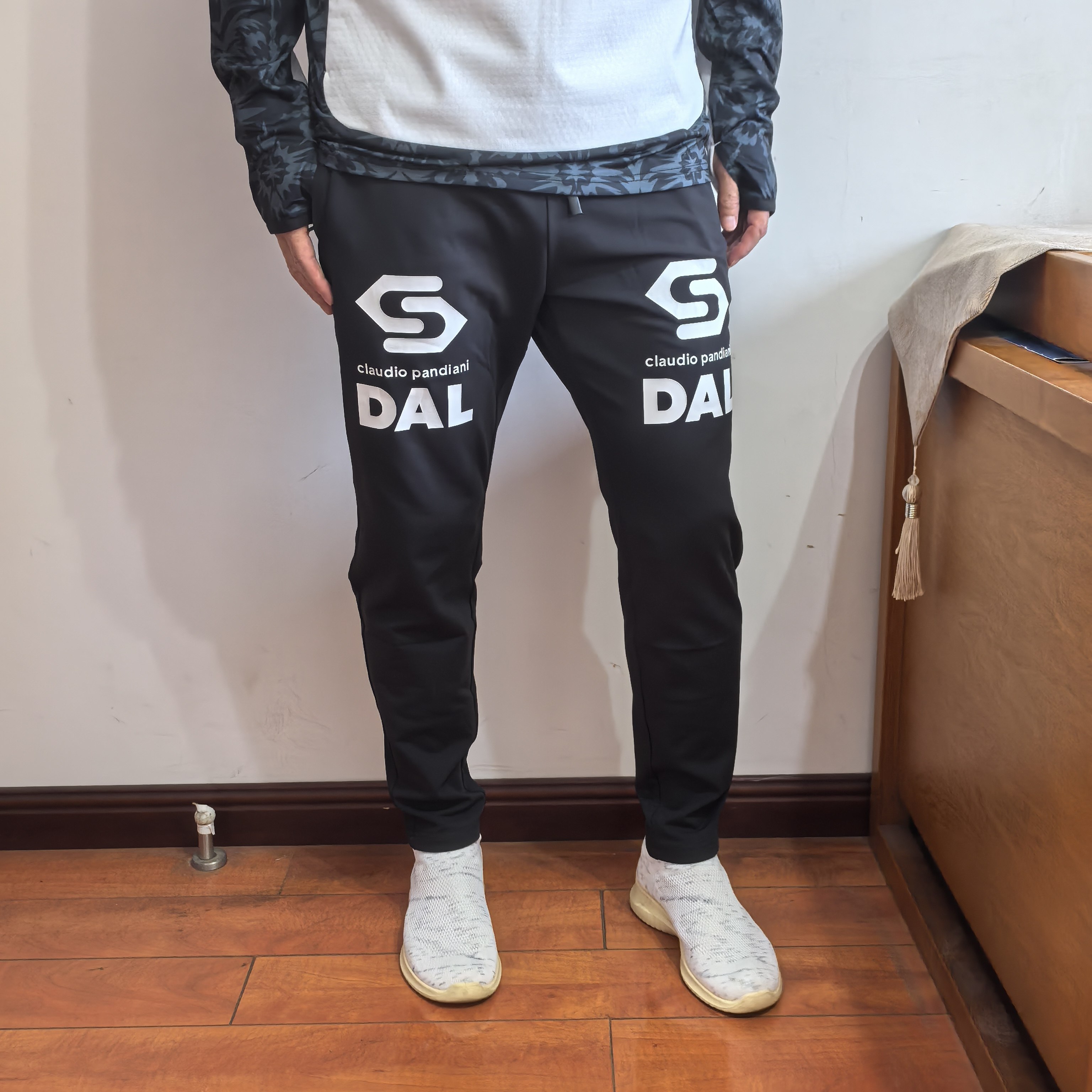 SJ25966正品soccer junky足球狗加绒收腿裤训练高弹加厚足球长裤,运动/瑜伽/健身/球迷用品,足球服,淘宝优惠券,粉丝福利购,淘宝优惠卷