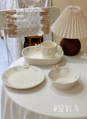 ins风蓝色小兔陶瓷餐具套装釉下彩一人食碗盘杯子早餐杯盘礼盒装