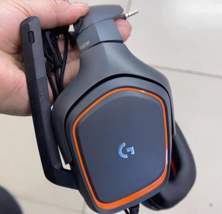 罗技G231电竞游戏有线耳机USB接口7.1声道听音辩位长麦线控降噪