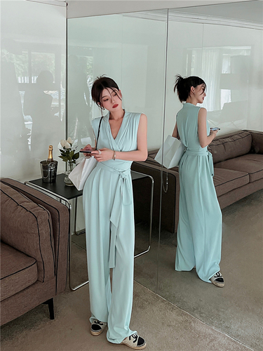 Real shot real price Korean Jumpsuit V-neck sleeveless temperament high waist Jumpsuit strap hanging feeling thin wide leg pants