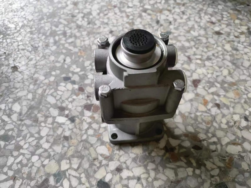 吊车刹车总阀徐工集团