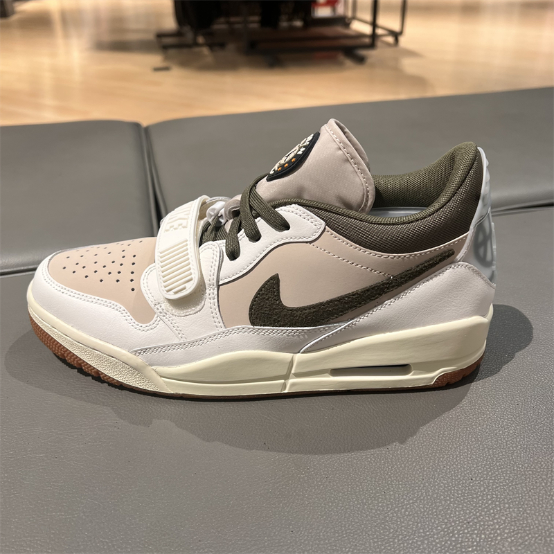 Nike耐克男款鞋子2025夏季新款JORDAN312低帮耐磨板鞋IB8856-121