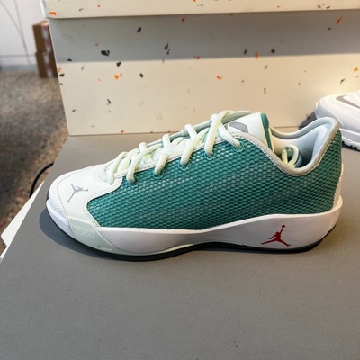 Nike耐克男鞋2025春季新款耐磨实战运动休闲篮球鞋IF1611-300