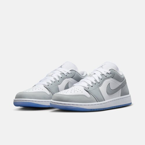 NIKE耐克男女AJ1复古低帮乔丹休闲运动训练篮球鞋DC0774-105