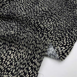 雨泽黑底白点印花乱麻全棉柔软透气垂坠连衣裙上衣吊带服装面料