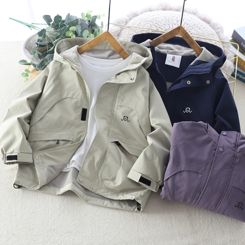 男童加绒休闲外套2025儿童春秋冬款户外冲锋衣中大童薄绒连帽夹克