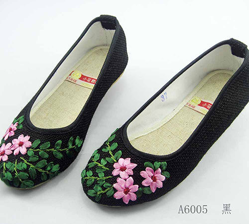 正品小花园福牌绣花鞋-时尚女鞋牛筋底单鞋 布鞋