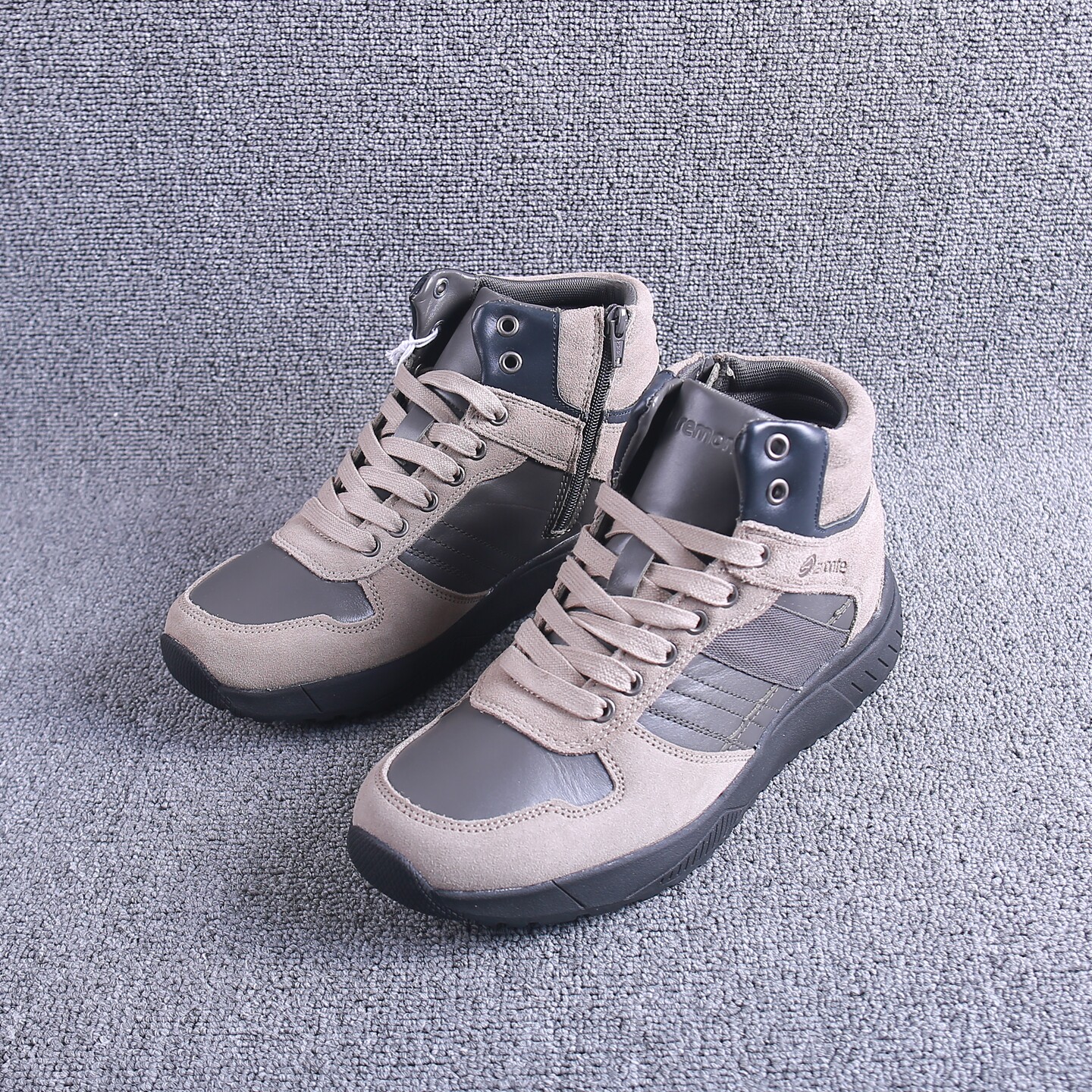 德国中帮户外登山鞋减震防滑徒步鞋真皮中帮爬山鞋侧拉链舒适男鞋