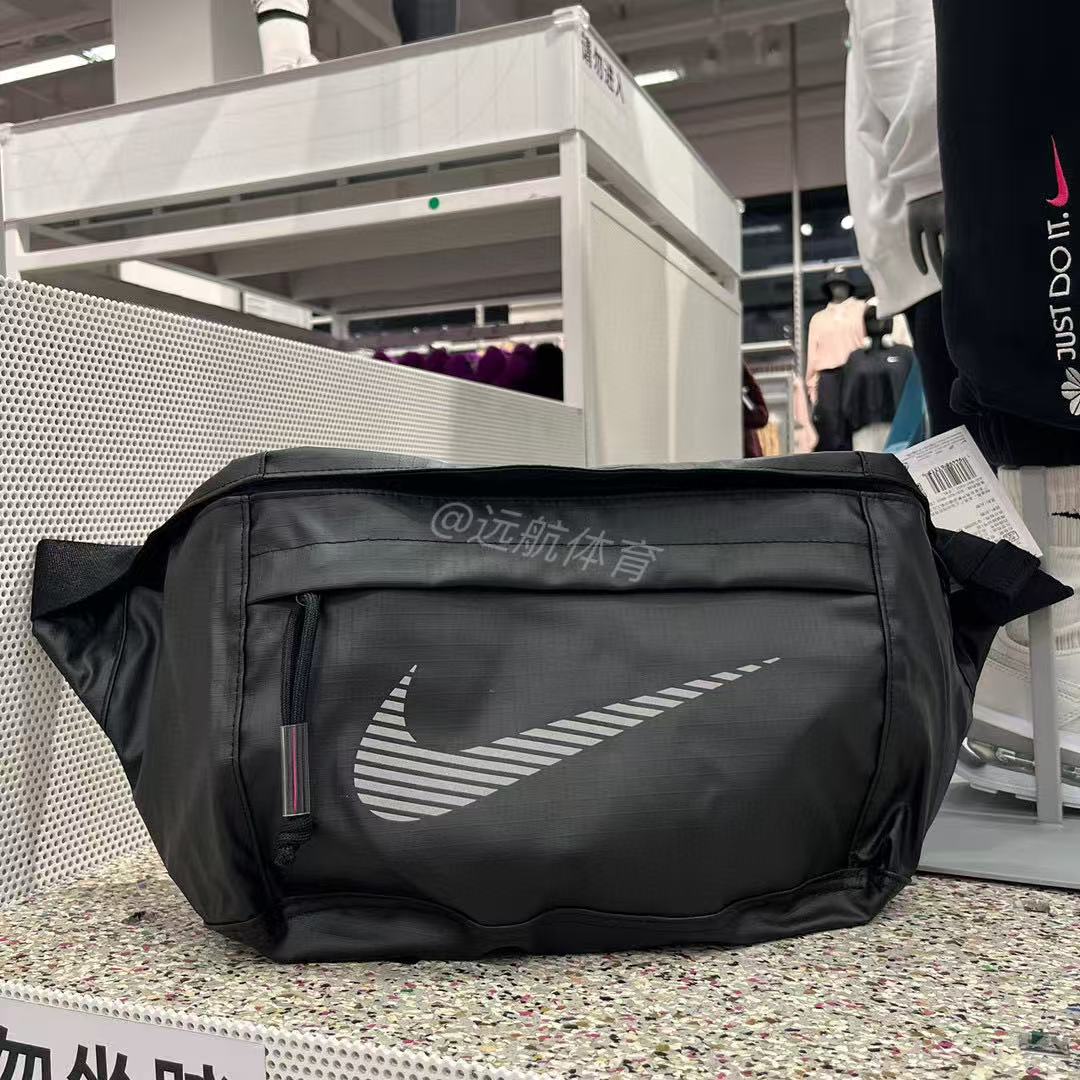 耐克运动休闲斜挎包单肩包DB4697