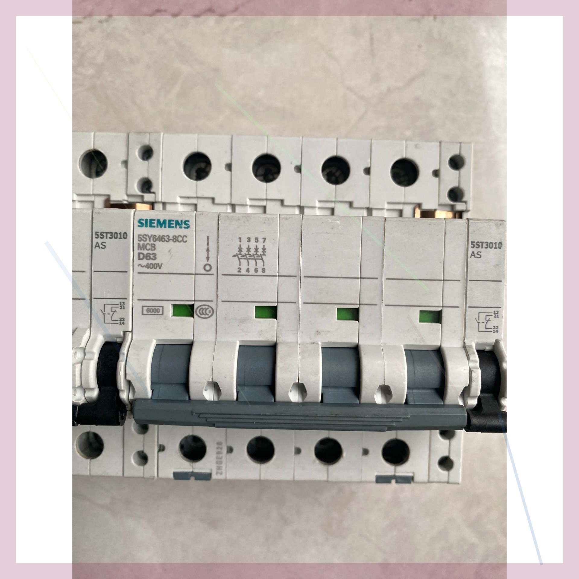 议价西门子4P空开带辅助5SY6463-8CCMCB