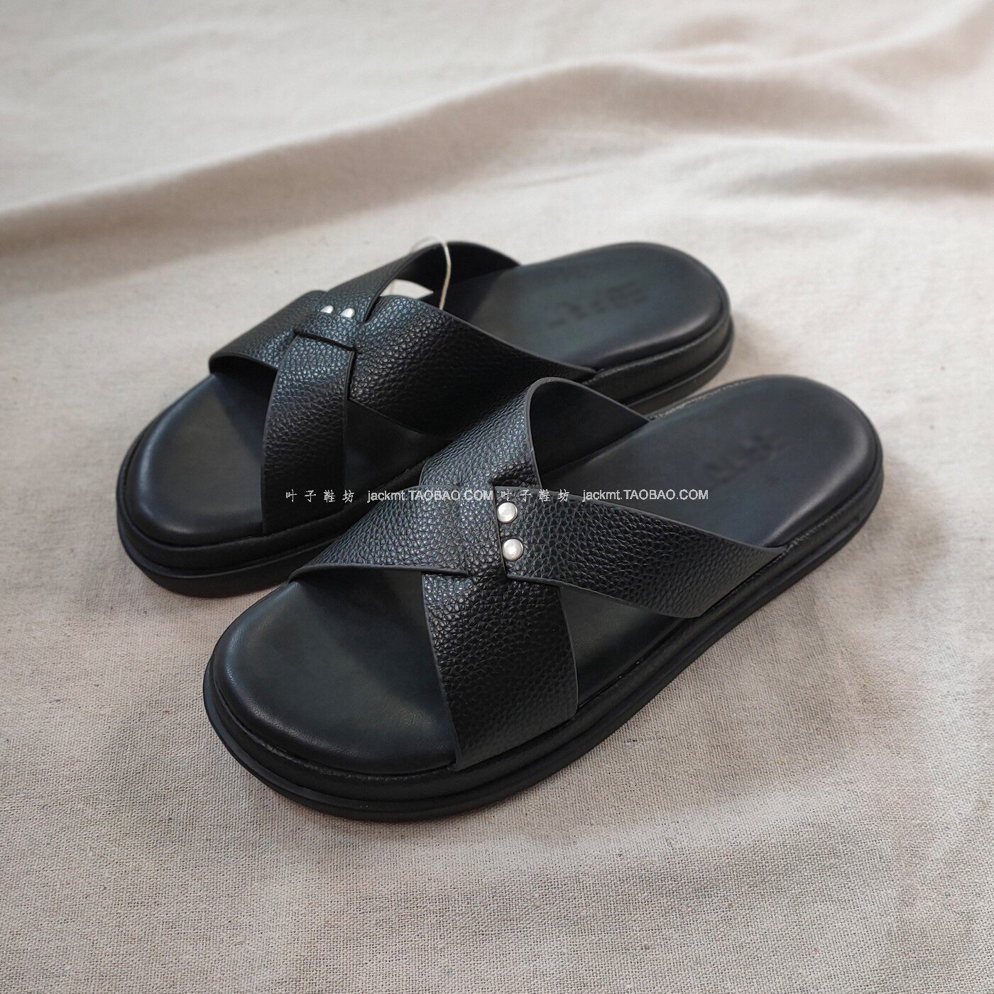 纯原！不撞版的美~欧美外贸时尚运动型大码黑色平底女 拖鞋 36-41