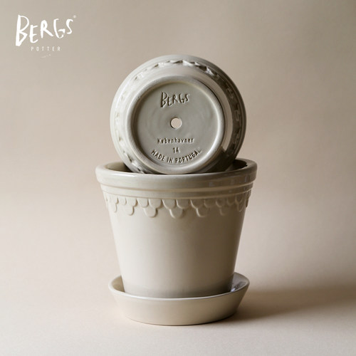 Bergs Potter 哥本哈根白色釉面 宝格仕葡萄牙手工陶盆丹麦设计