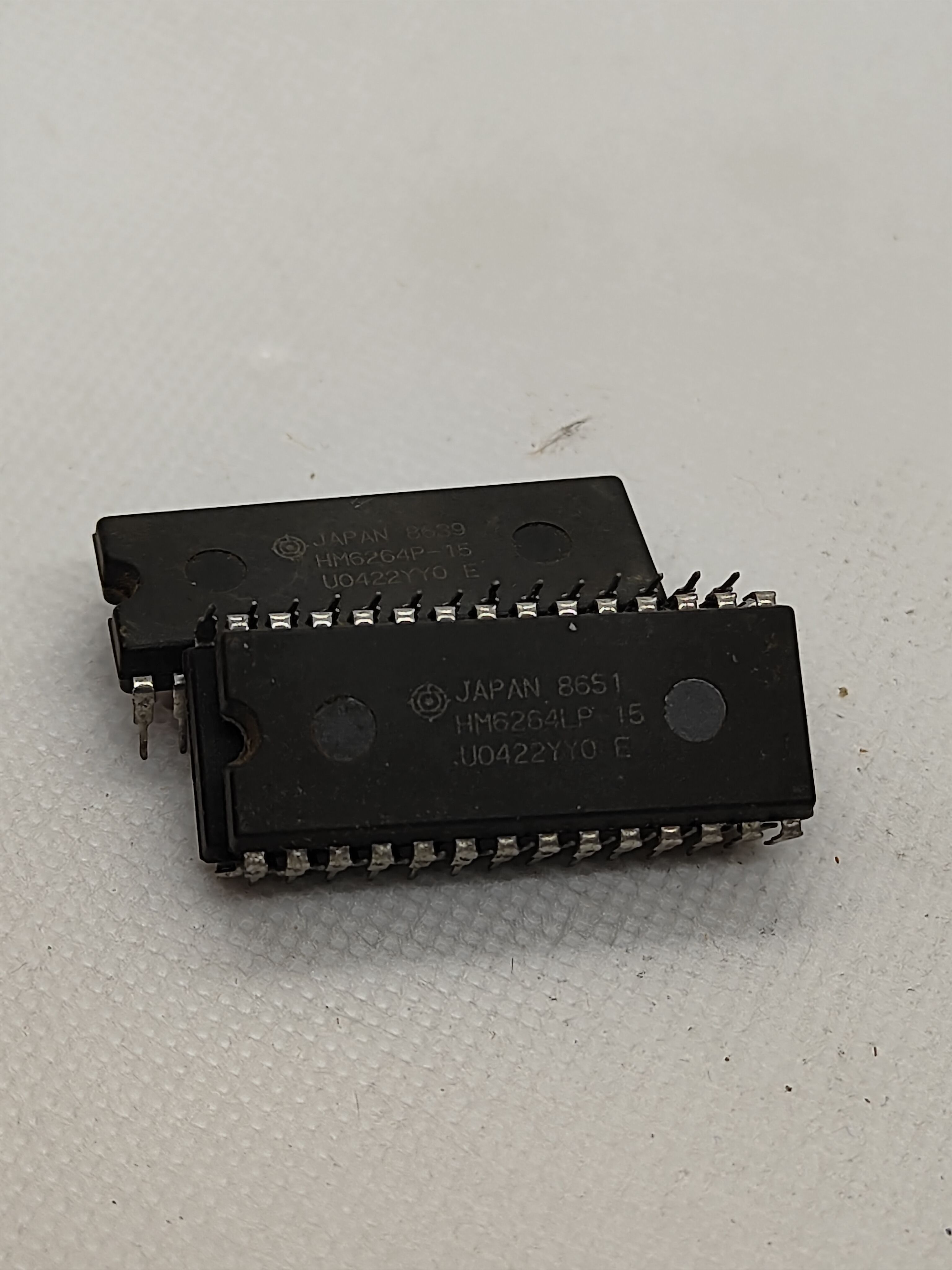 HM6264LP-15 实物拍摄 可直接拍