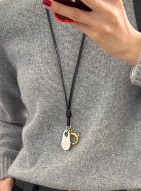 HBAI钥匙扣挂件皮绳项链轻奢小众设计高级感长款撞色吊坠毛衣链