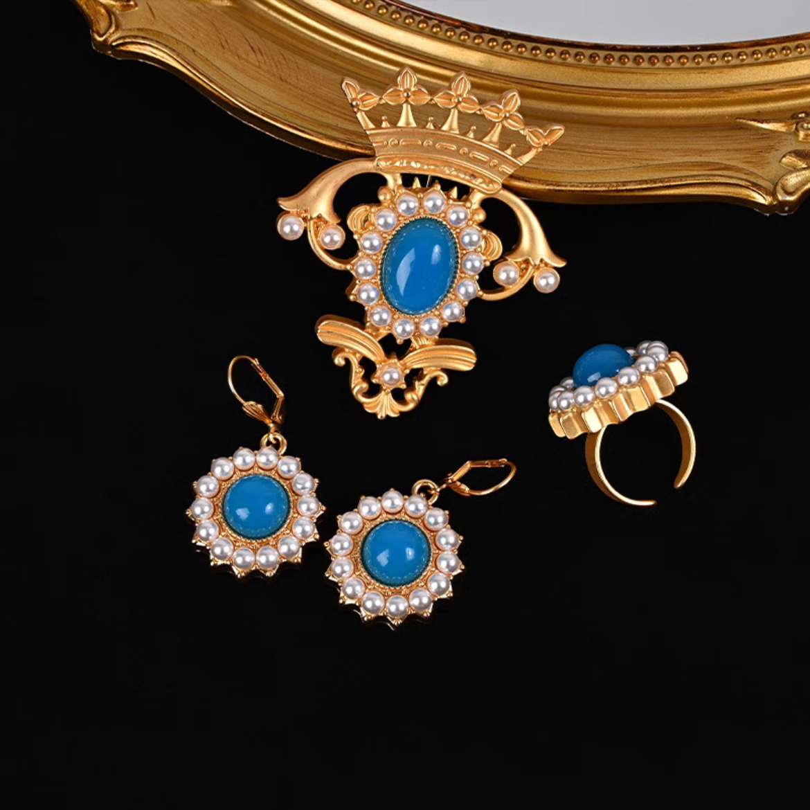 中古风巴洛克皇冠镂空蓝色琉璃小米珠围绕镶嵌胸针戒指耳坠套装
