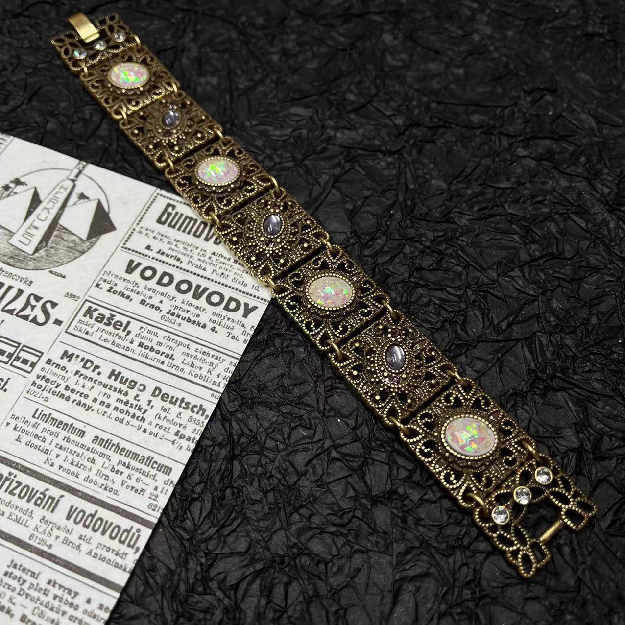 中古西洋古董重工镶宝石手排手链做旧雕花镂空宫廷手链饰品