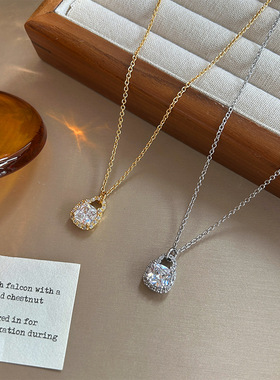 爆闪镶钻小包吊坠项链锁骨链