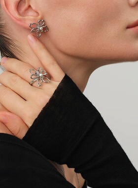 法式气质花朵珍珠耳钉小众设计肌理感耳环轻奢开口戒指耳饰