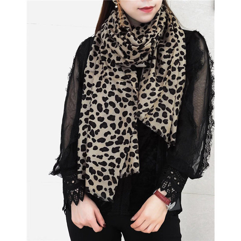 超值捡漏微瑕百搭豹薄款纹羊毛围巾 轻柔保暖显白衣服女秋冬披肩,服饰配件/皮带/帽子/围巾,围巾/丝巾/披肩,淘宝优惠券,粉丝福利购,淘宝优惠卷