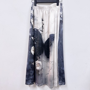 3750 泼墨设计感松紧腰蝴蝶半身裙女款
