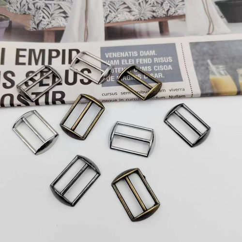 金属日字扣鸭舌帽后面扣子