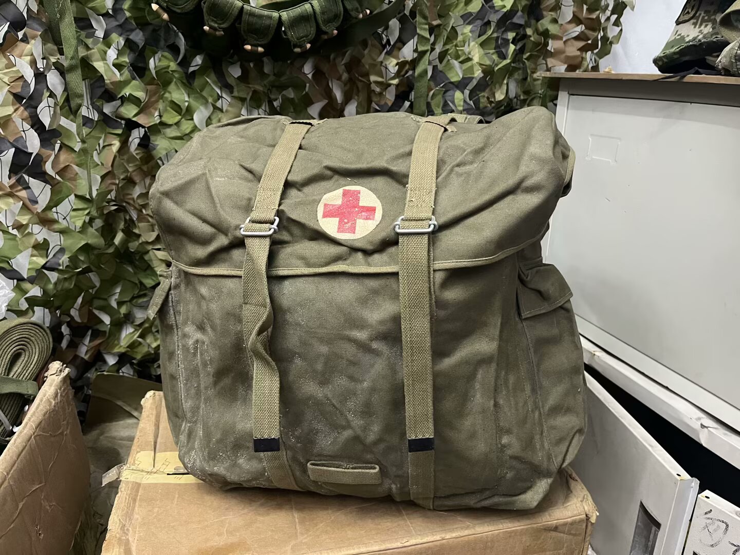 保真老货60年代55式背囊抗美援朝同款卫生员防雨背包战术双肩包
