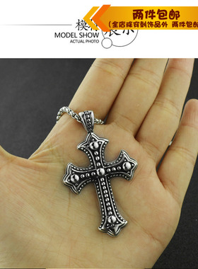 时尚风钛钢十字架雕花做旧吊坠