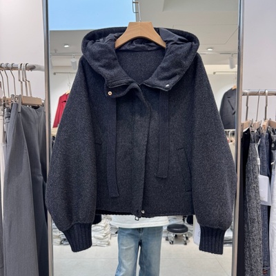 2025年冬装新款流行女装短款双面羊绒大衣后背羽绒拼接保暖连帽领
